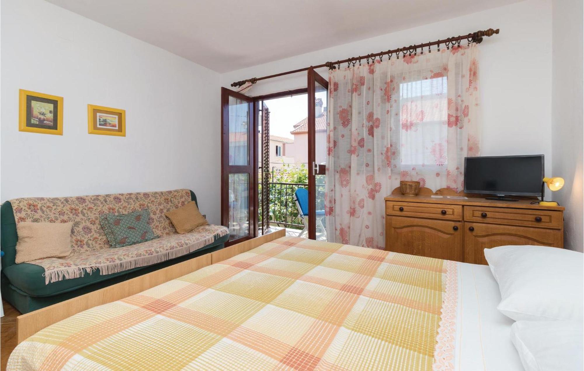 Nice Apartment In Zadar With Wifi Exteriör bild