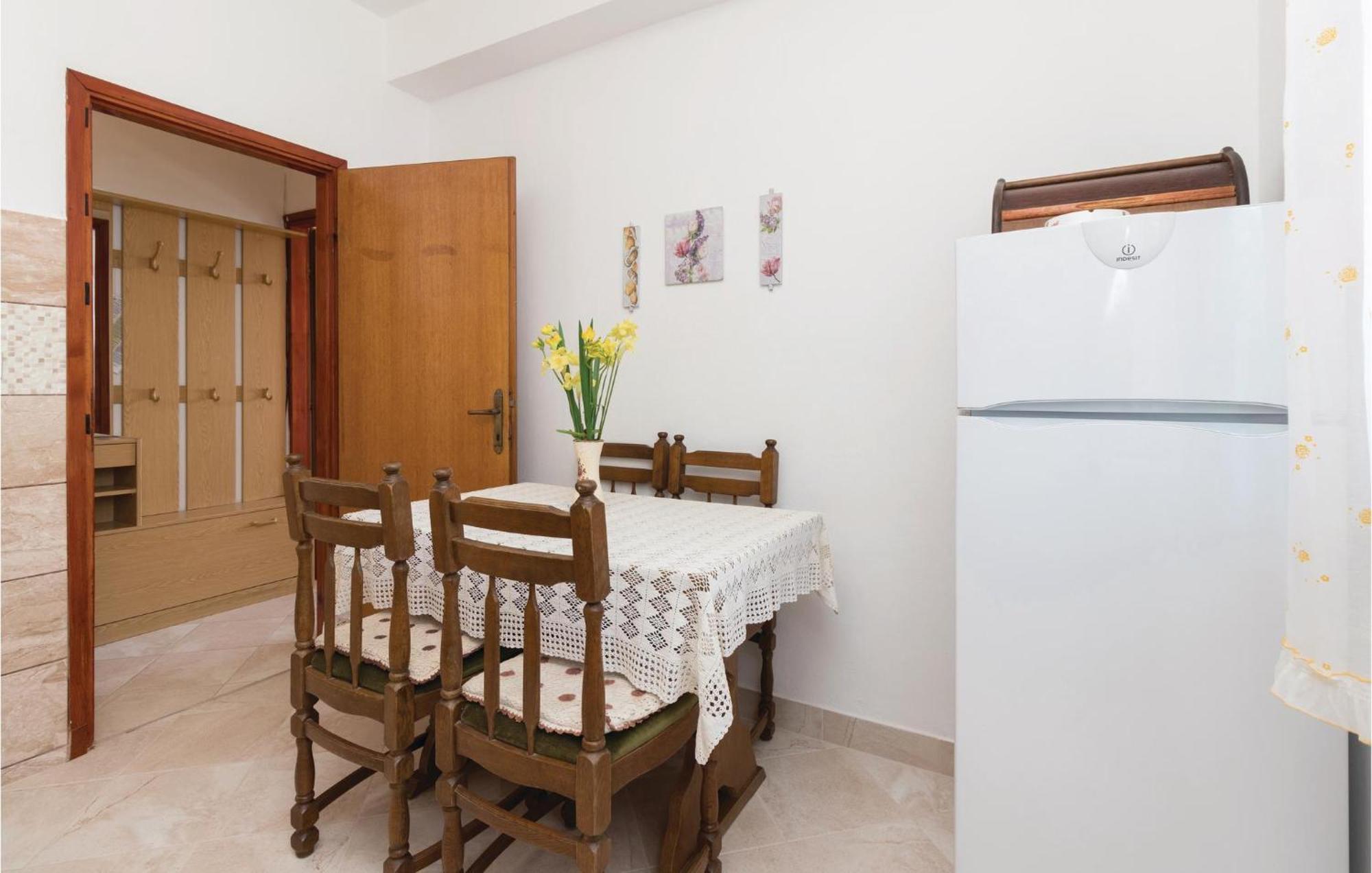 Nice Apartment In Zadar With Wifi Exteriör bild