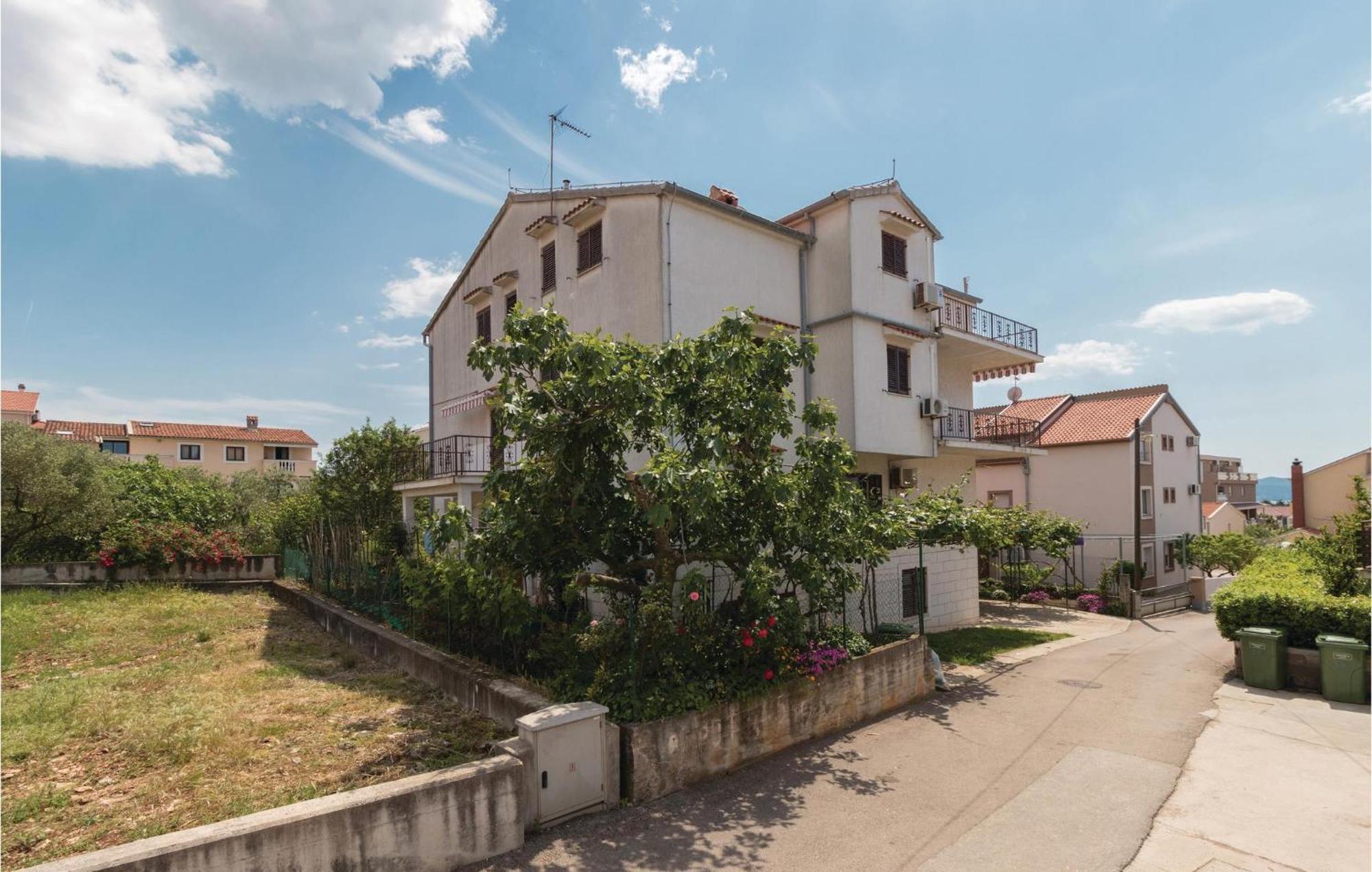 Nice Apartment In Zadar With Wifi Exteriör bild